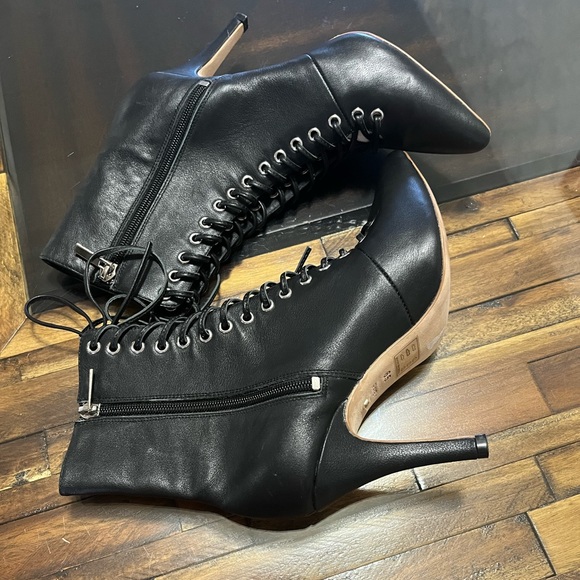 - Raye Tyler Black Leather Pointed Toe Lace Up Ankle Booties Size 6.5 - Picture 2 of 12